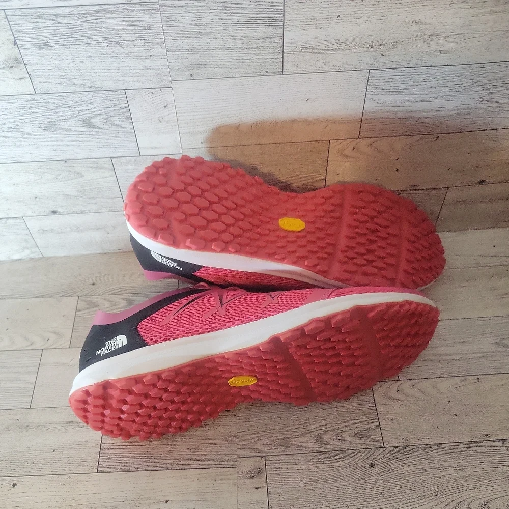 The North Face Womens Light‎ Wave Shoes Size 10.5 Vibram Sole Lace Up Sneakers